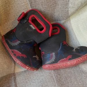 Kids bog boots
